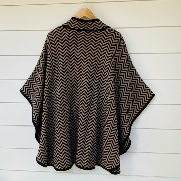 Liz Claiborne Chevron Sweater Poncho Size: L/XL - Picture 4 of 10